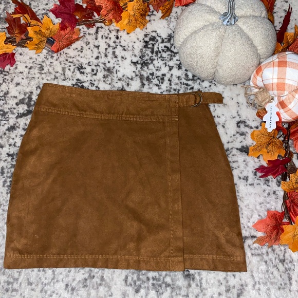 Hollister Skirt - Picture 1 of 6